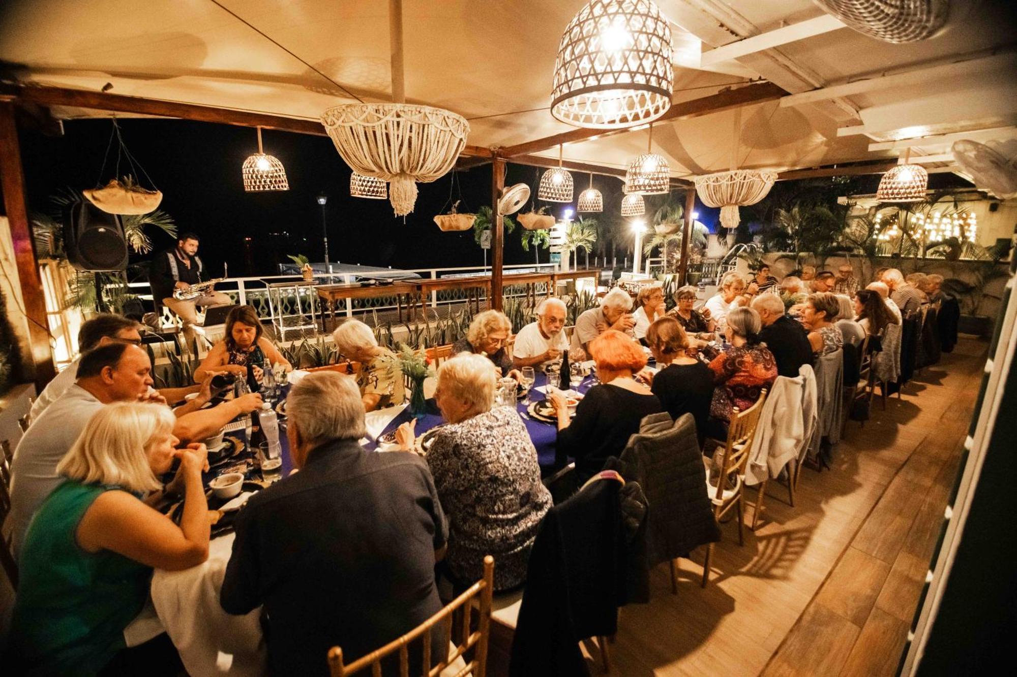 Hotel Peten Express Flores Zewnętrze zdjęcie